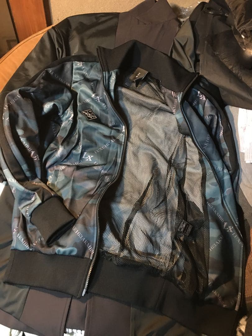 ゆうぞうゆっちAKM LUXE ZIP STAND