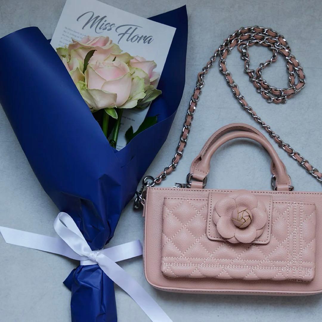 riu Riu Rose phone bag - メルカリ