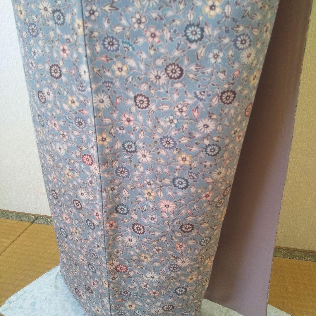 さんび誂製】上質化繊・小紋・小花柄・くすみ水色系・袷・美品 - メルカリ