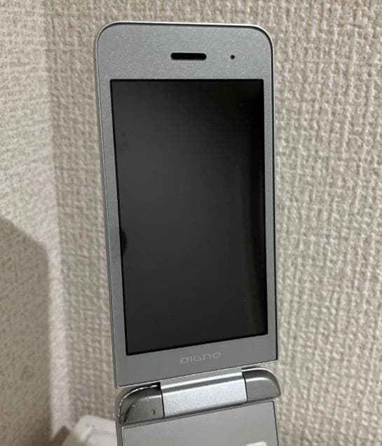 NP902KC DIGNO シルバー 折りたたみ式携帯電話本体 初期化済み 商品の