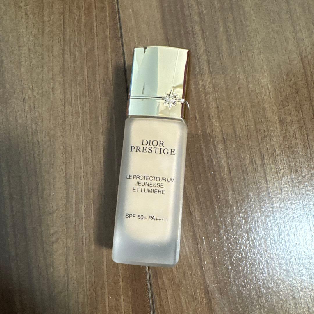 ディオール プレステージ ホワイト ルプロテクターUVルミエールbb 00 ディオール / プレステージ ホワイト ル プロテクター UV ルミエール