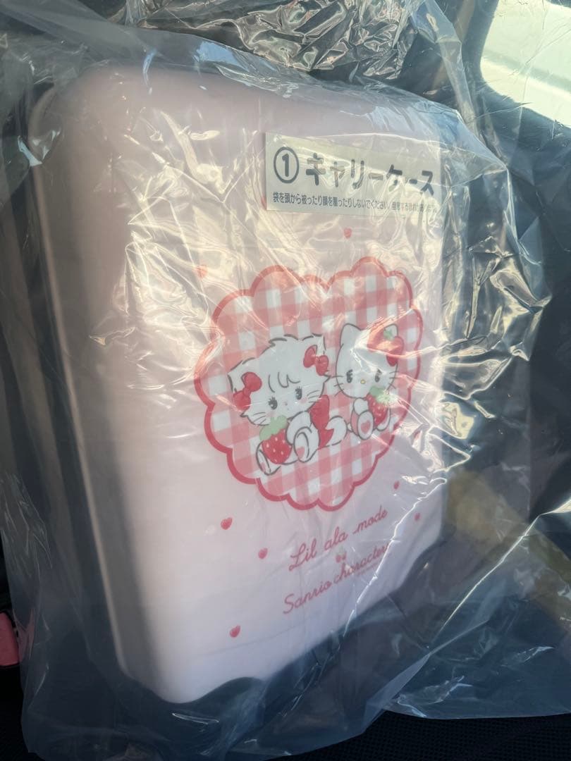 mikko サンリオ キャリーケース - メルカリ