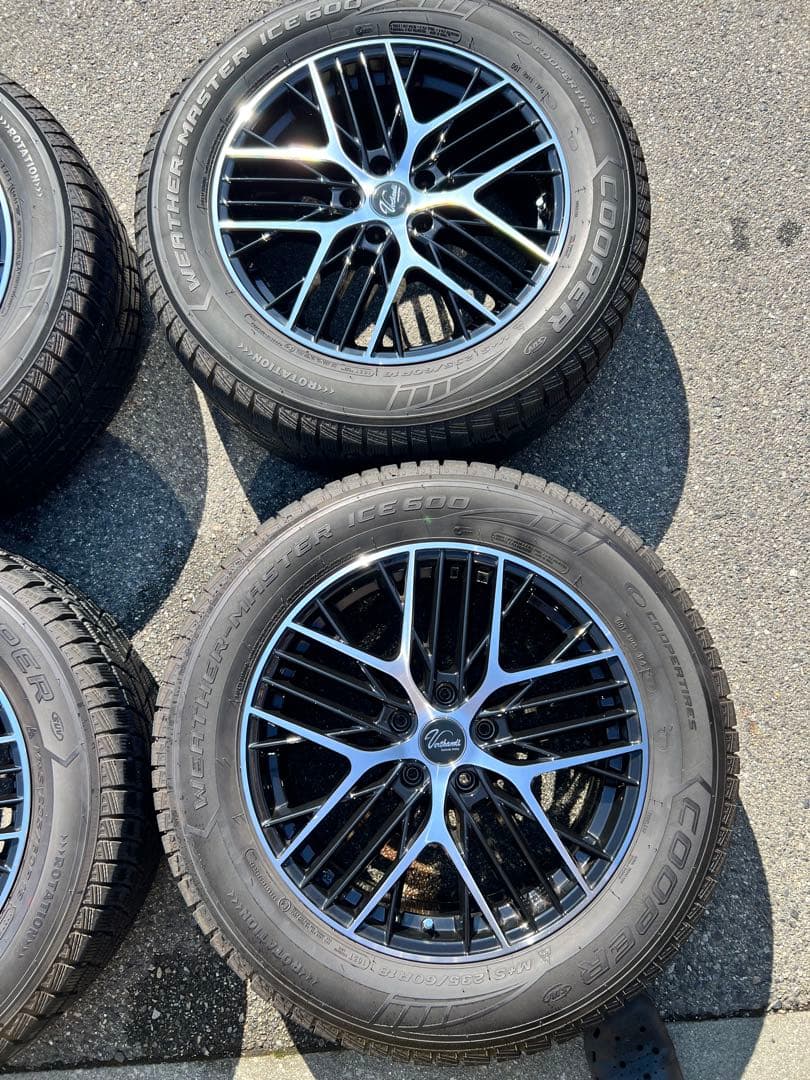 アウトランダーGN0W スタッドレスタイヤ 18インチ