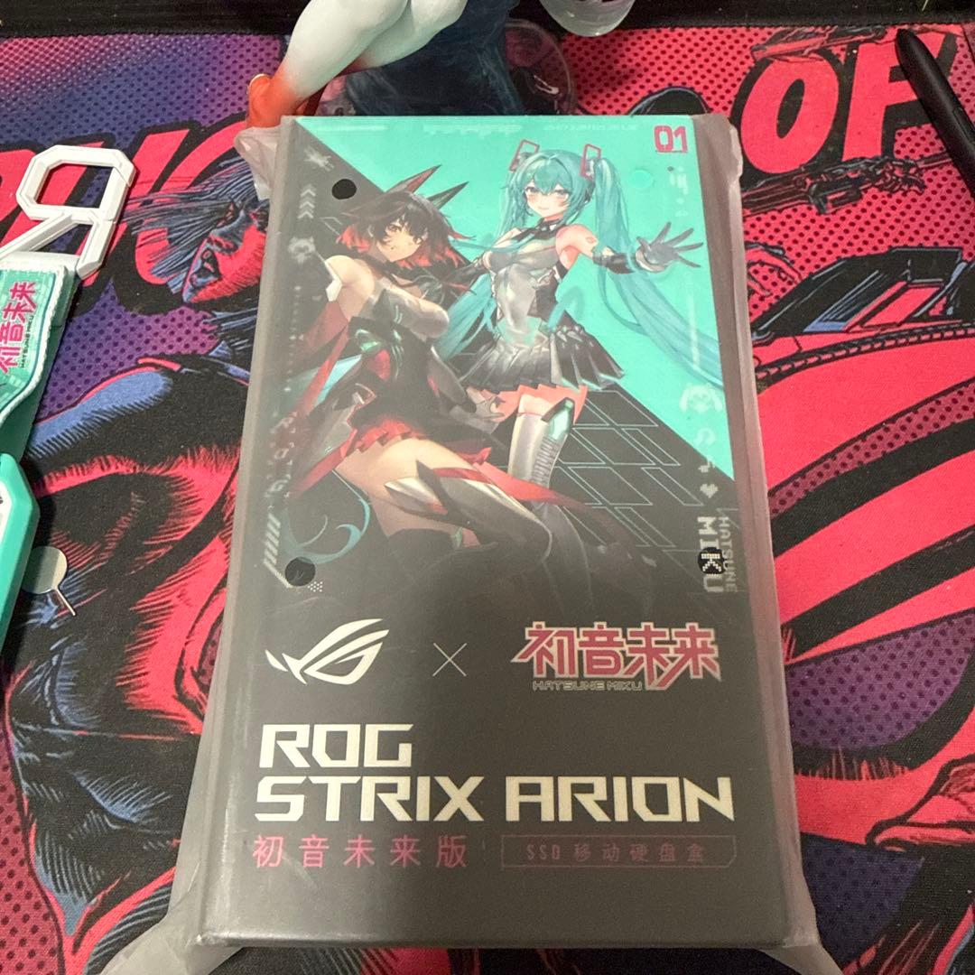 ROG Strix Arion RO姫Hatsune Miku Edition ROG Strix Arion Hatsune Miku Edition | Контейнер для SSD