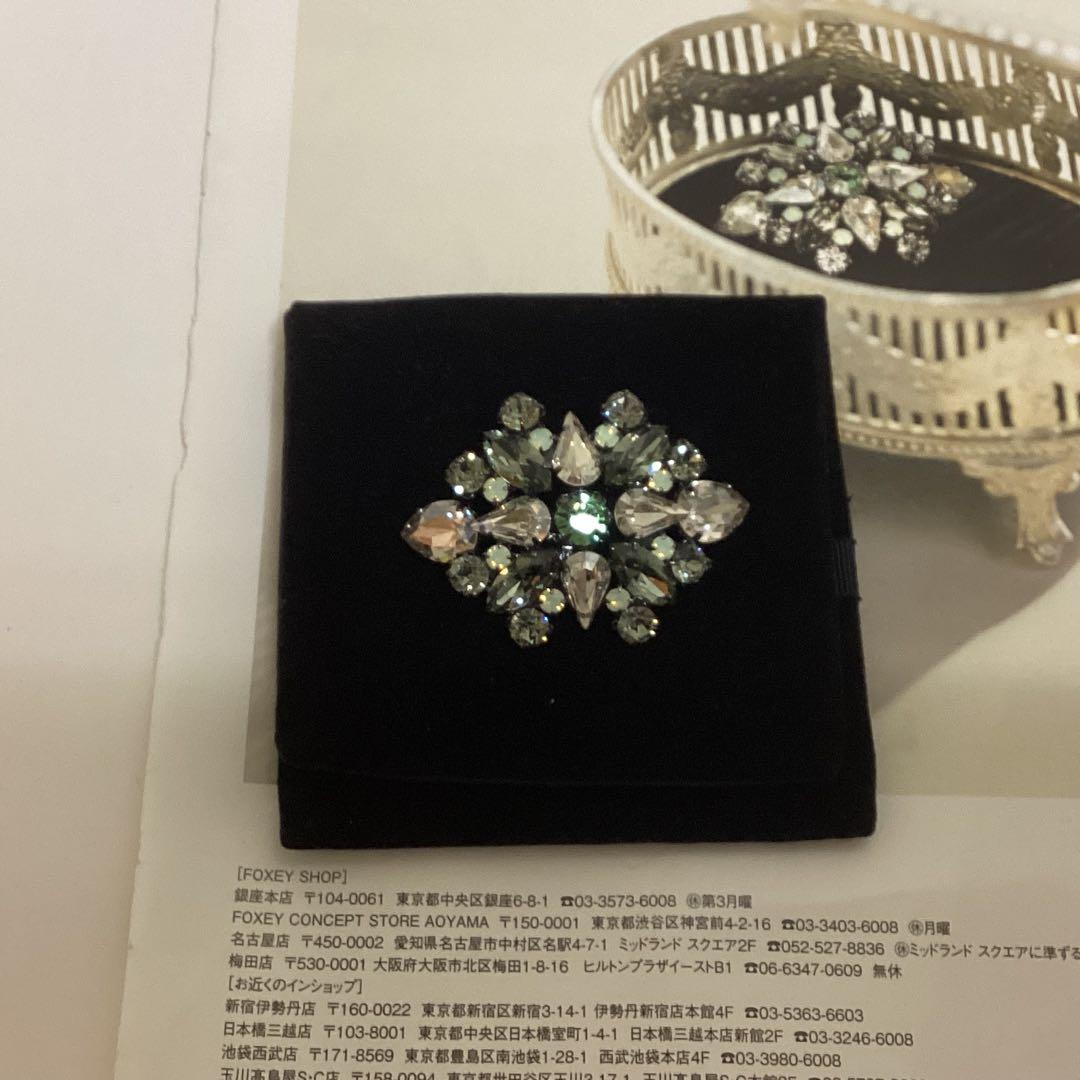 美品】フォクシー ブローチ - メルカリ