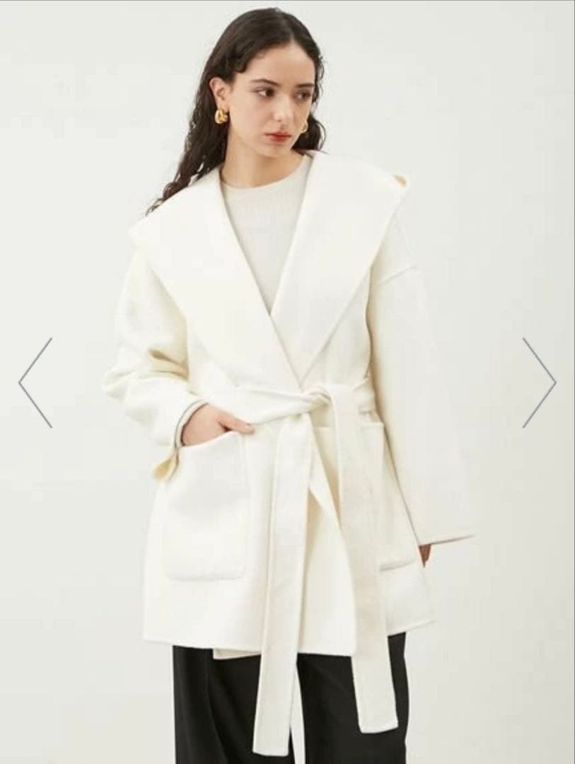 ミラオーウェン 共布ベルト付ハーフ丈フードリバーコート - メルカリ