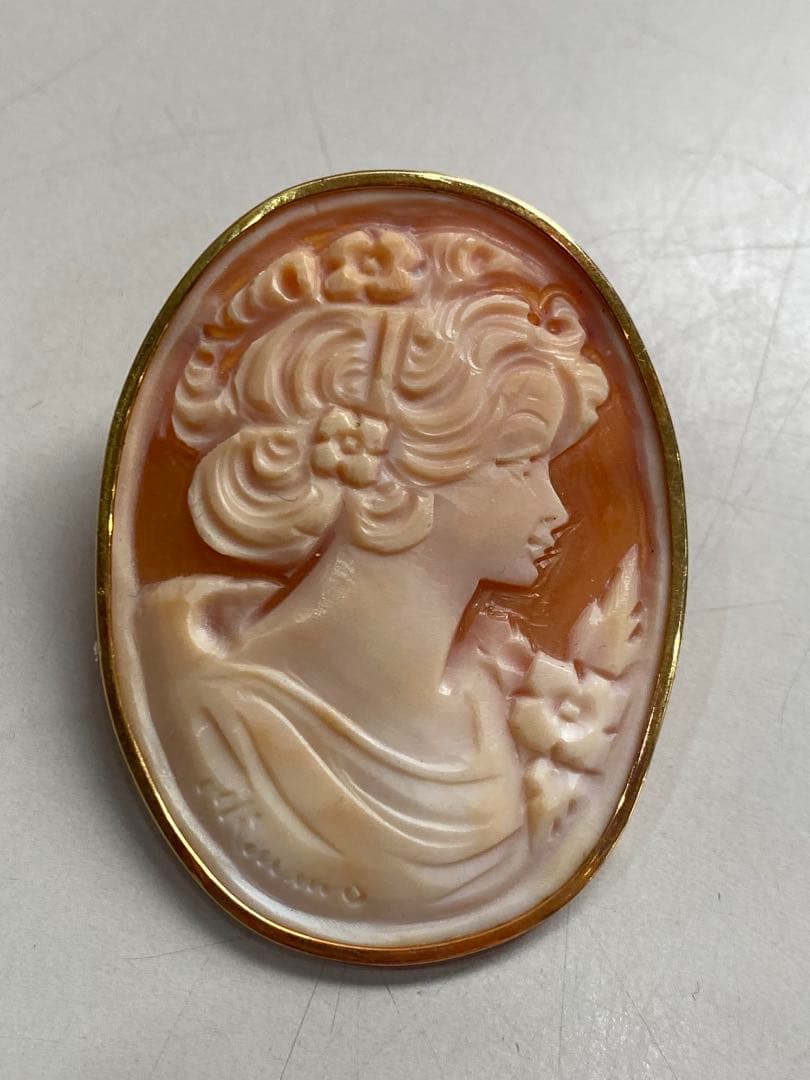 シェルカメオ ブローチ ペンダントトップ K18刻印 作家サイン入り
