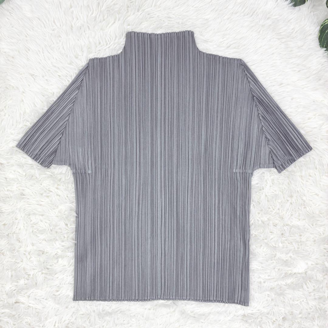 美品　プリーツプリーズ　ハイネック　半袖カットソー　3　ストレッチ　ライトグレー PLEATS PLEASE ISSEY MIYAKE - Pleats Please ハイネックトップス 半袖