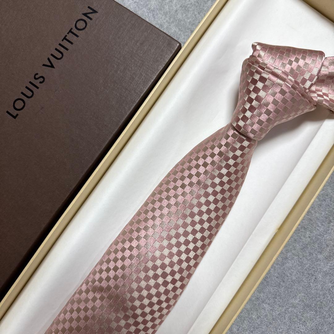 未使用箱付 ルイヴィトン ネクタイ ピンク ダミエ柄 LVロゴジャガード