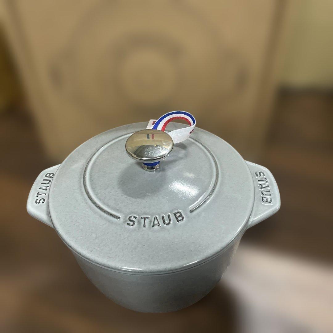 ストウブ 「 ラ ココット de GOHAN グレー M 16cm 」 ご飯鍋 - メルカリ