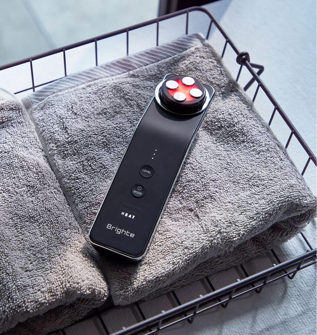 【正規品】Brighte ELEKLIFT 美顔器 Amazon.co.jp: Brighte(ブライト) ELEKI LIFT (美顔器/EMS/フェイス