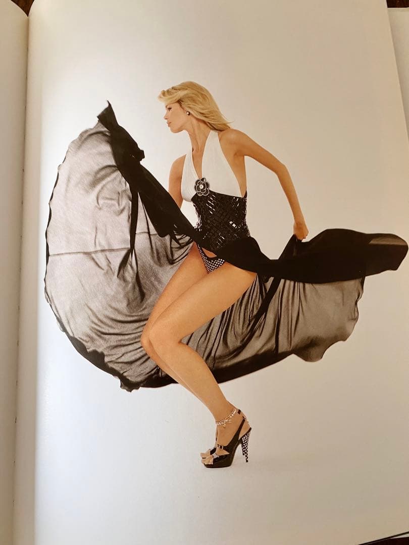 シャネル CHANEL カタログ クラウディアシファー - メルカリ