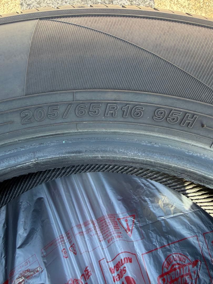 Yokohama BluEarth 205/65R16 24年製