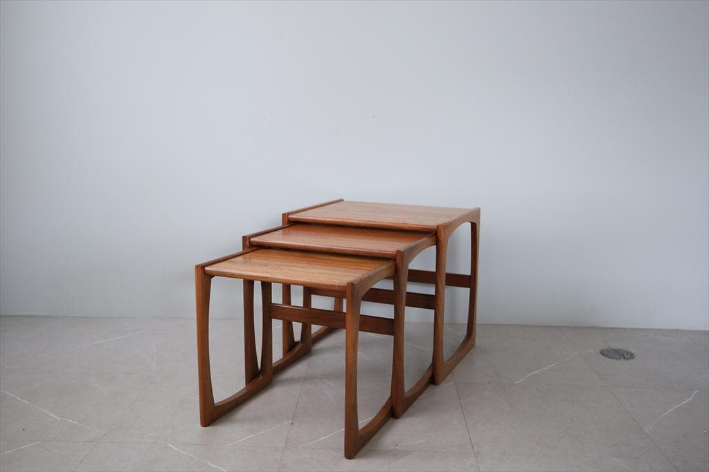 英国アンティークG-PLANジープランネストテーブル3台/収納机(92-152