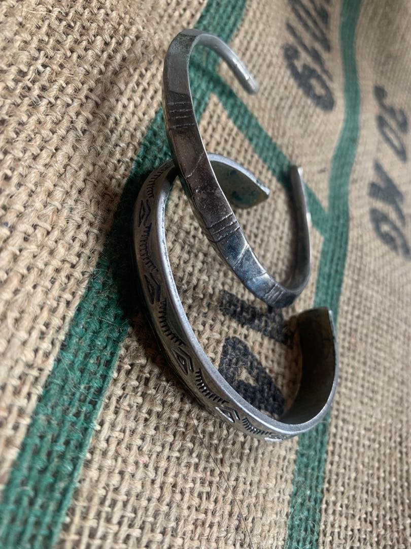 シルバー エッチング模様 カフバングル 2個セットインディアンジュエリー インディアンジュエリー】ナバホ族・トラディショナルパターン