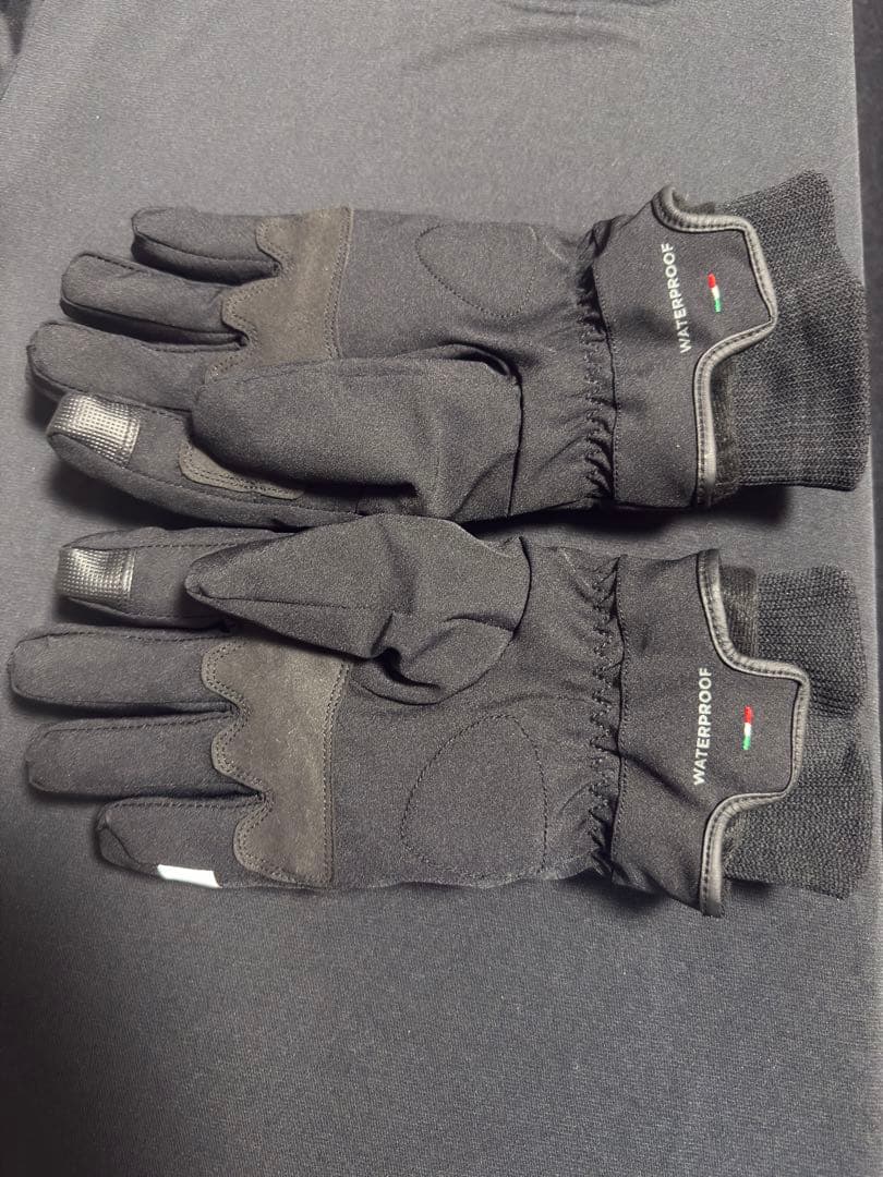 Dainese ダイネーゼ　防水・防風グローブ　Lサイズ