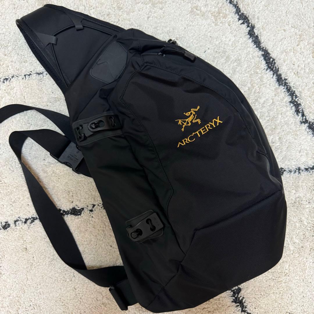 ARC'TERYX QUIVER 初期モデル スリングバッグ ショルダーバッグ - メルカリ