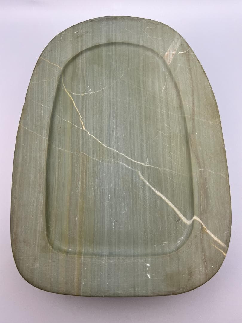 【海】硯　松花江緑石硯 松樹山水画　大硯 錦箱入　中国書道 　約：3.8kg