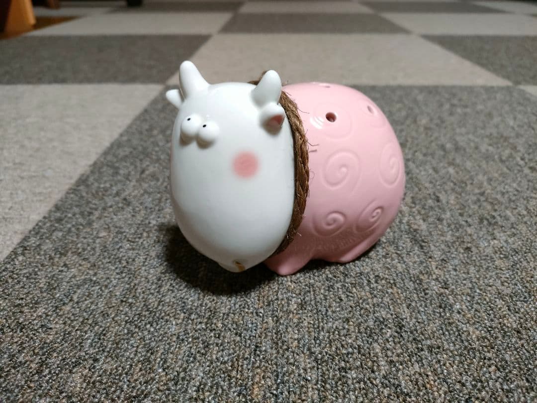 限定セール 激レア　世田谷ベース　牛豚　有田焼　蚊取り器　所ジョージ 世田谷ベース 正式装備品 GYUTON 牛豚 フィギュア 貯金箱 所ジョージ