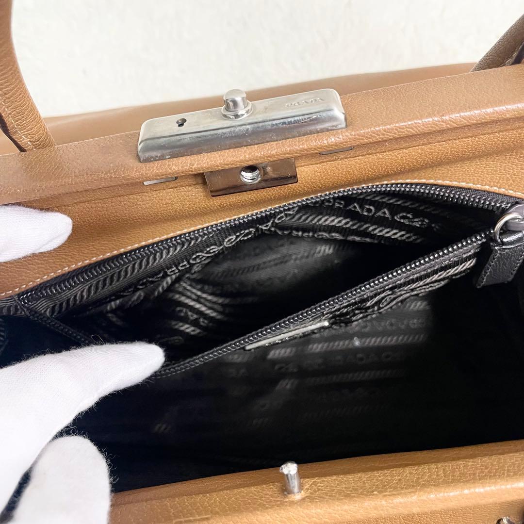 プラダ ドクターバッグ ハンドバッグ オールレザー がま口 チャーム 大容量