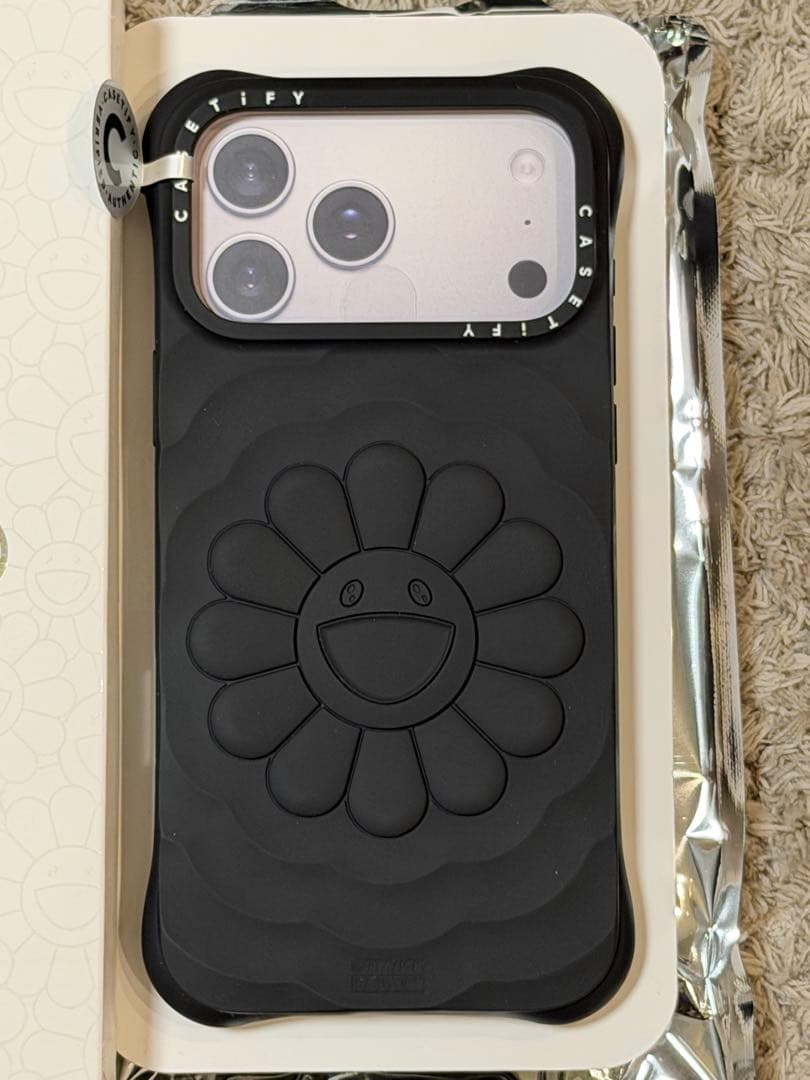 TAKASHI MURAKAMI×CASETiFY フラワーケース ブラック