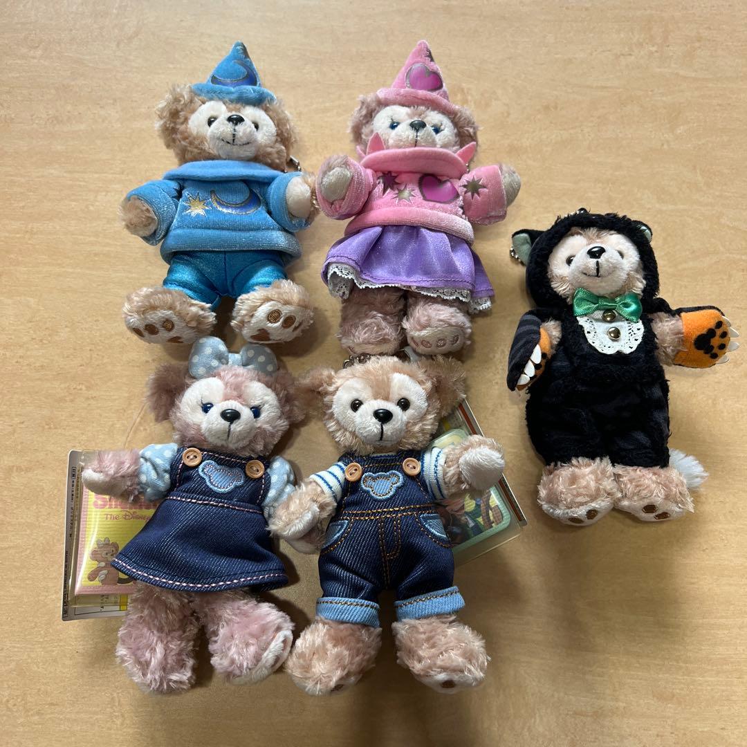 ダッフィー&シェリーメイ ぬいぐるみバッチまとめ売り - メルカリ