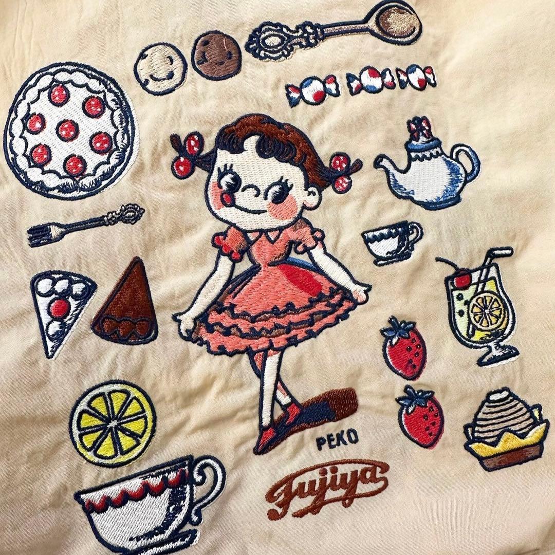 ボールアンドチェーン ペコちゃん ベージュ 不二家 完売品 正規品