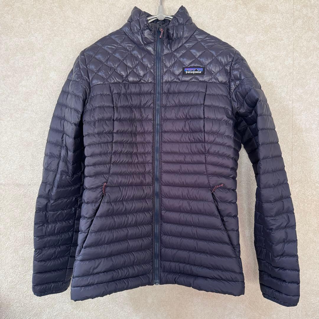 patagonia ダウンジャケット XS ネイビー 未使用 - メルカリ