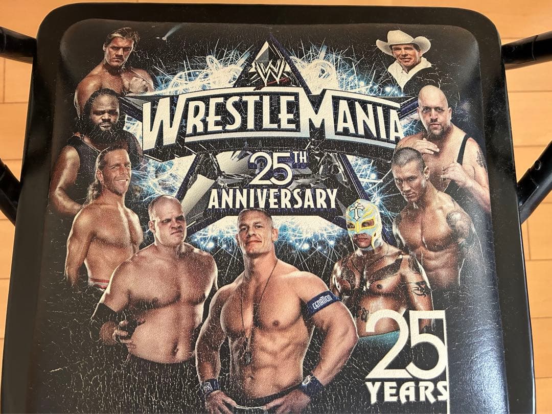 激レア！】WWE レッスルマニア25 大会記念 非売品 パイプイス WWF