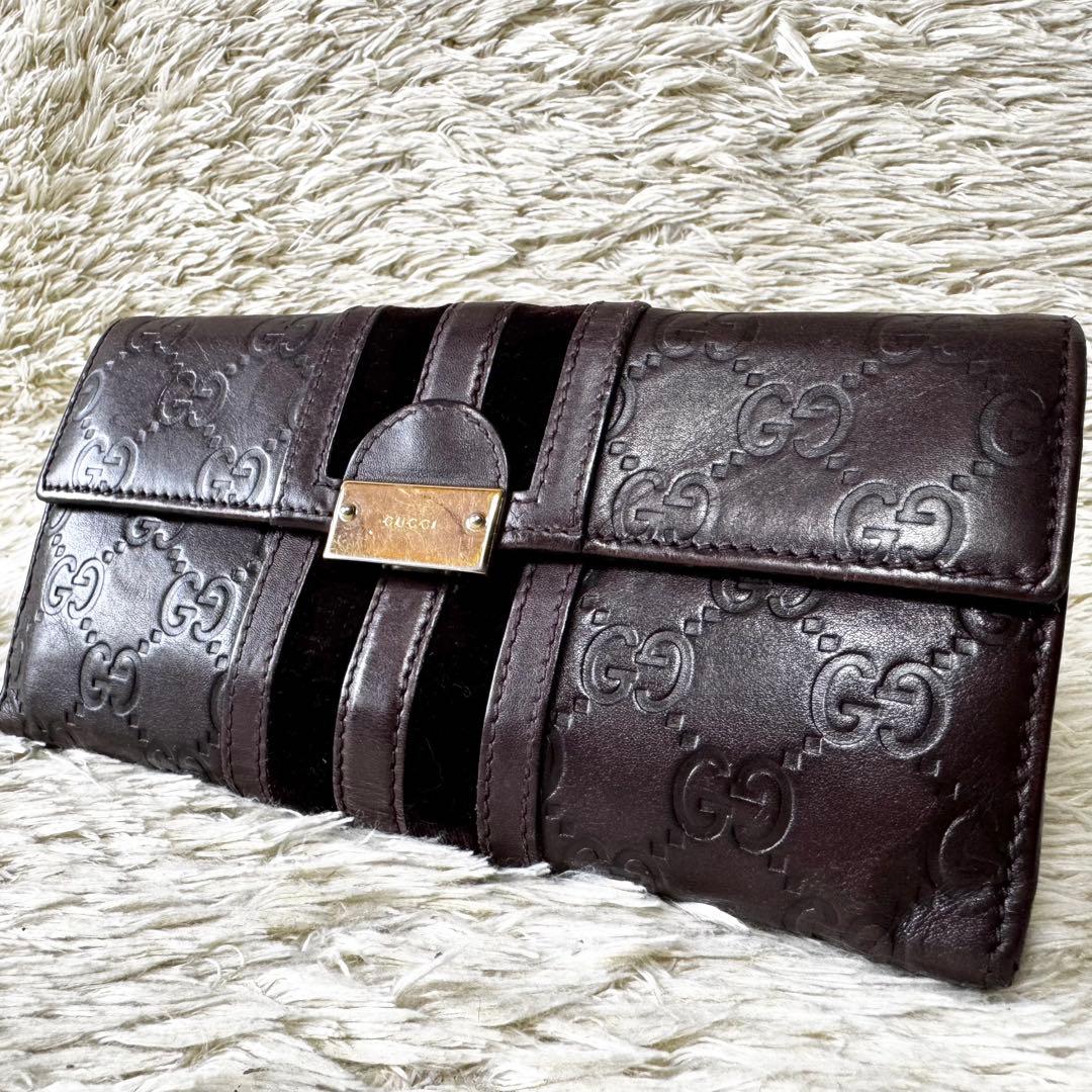 GUCCI 長財布 シマ GG シェリーライン レザー ブラウン ロゴプレート