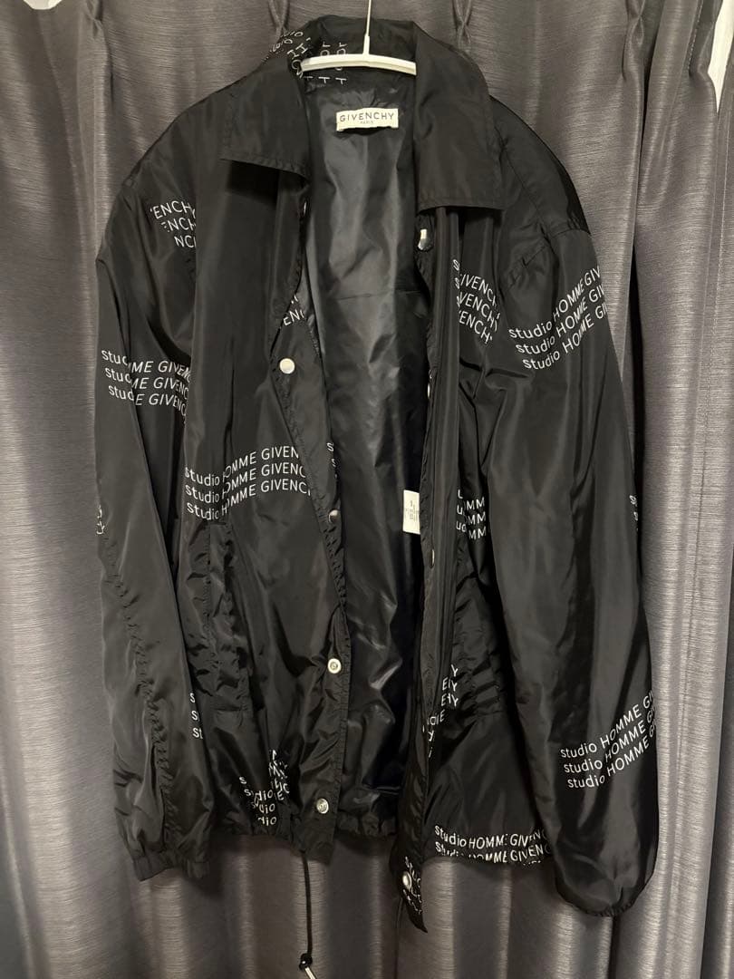 GIVENCHY ブラック ナイロンジャケット - メルカリ