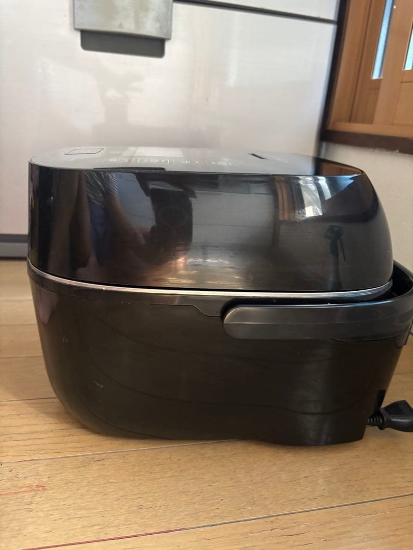 TOSHIBA真空圧力IHジャーRC-10VSV -2023年製動作保証付き