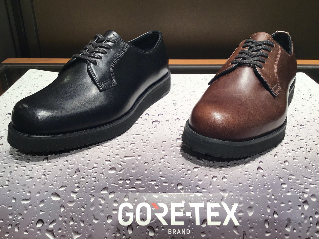 ポストマンシューズ×防水性 | 靴のリーガルコーポレーション公式