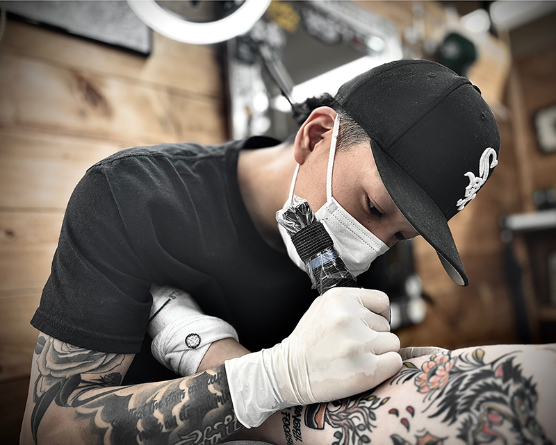 彫師Hokuto、デビュー致します | STROKER TATTOO