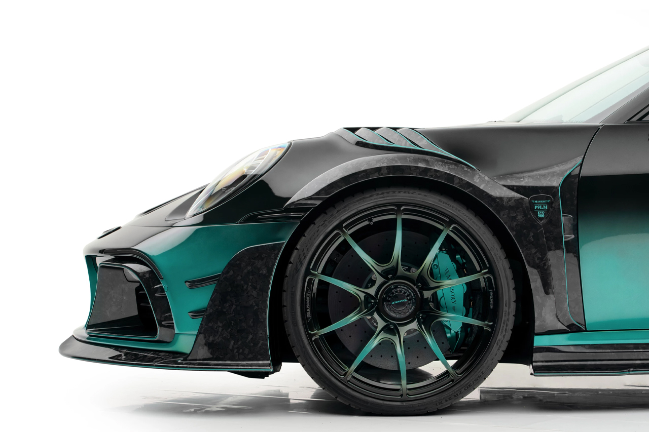 The MANSORY P9LM EVO 900 based on the 911 Turbo S Coupé has us on