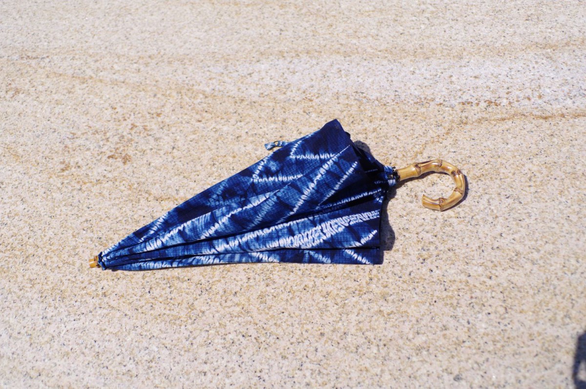 本藍染折り畳み日傘 | オンラインショップ｜京都大原 本藍染 | 工房 藍の館