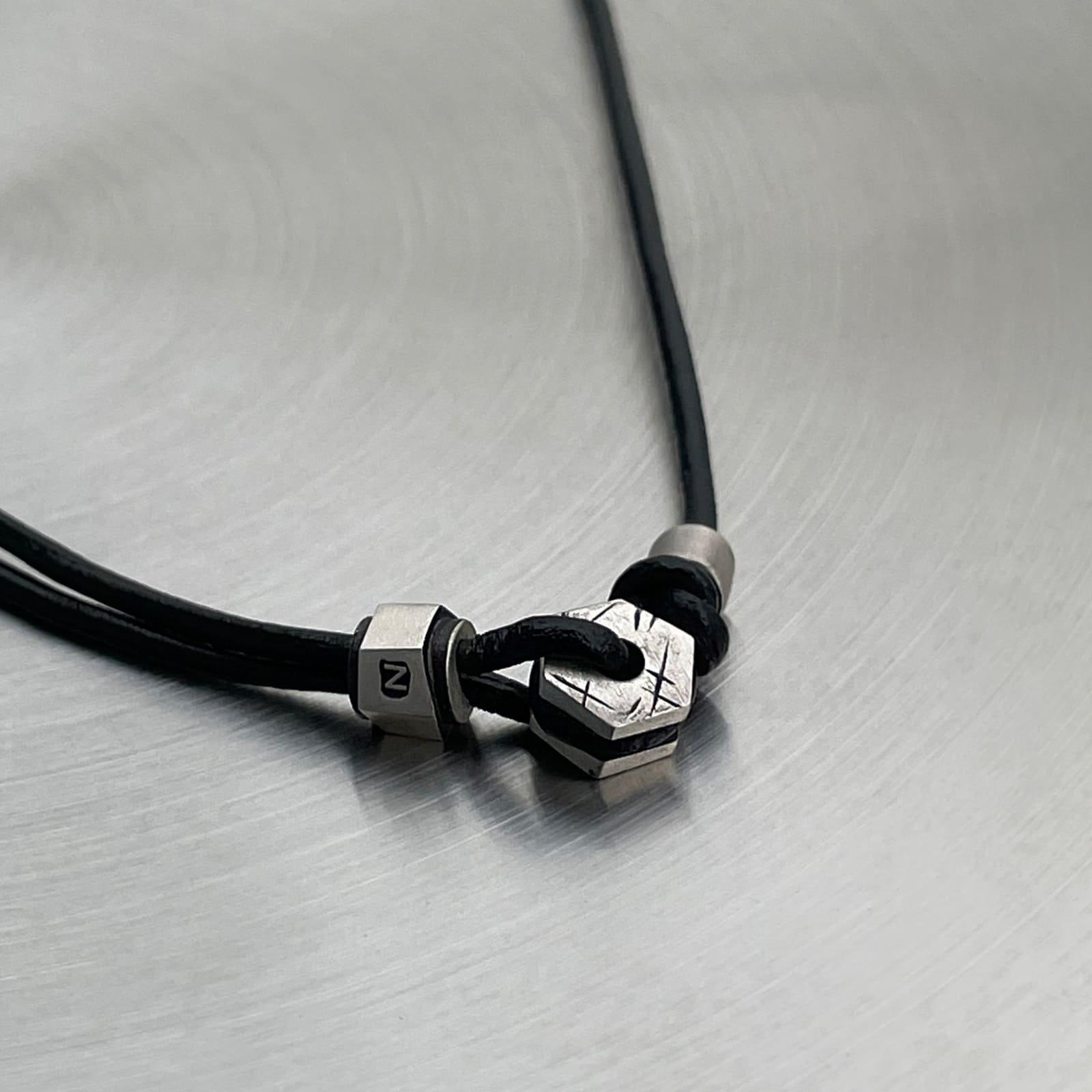 シルバー ヘキサゴン ナット レザー ネックレス / SILVER HEXAGON NUT