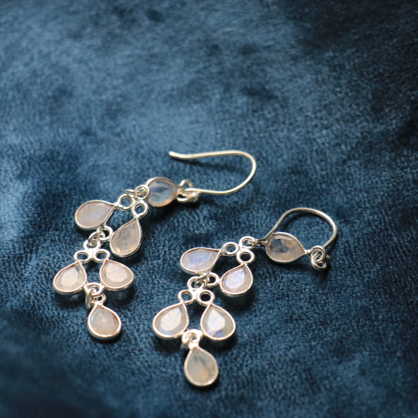 amphora / レインボームーンストーンピアス Jaipur ジャイプール