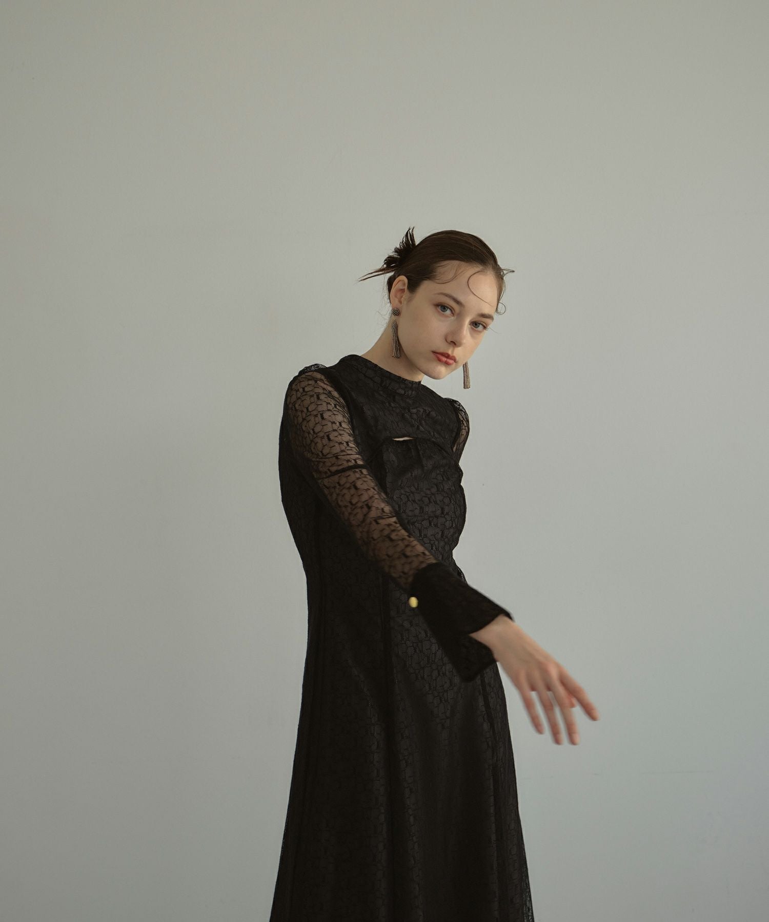 アンドレスド バックオープンジオメトリックドレス 結婚式 ドレス