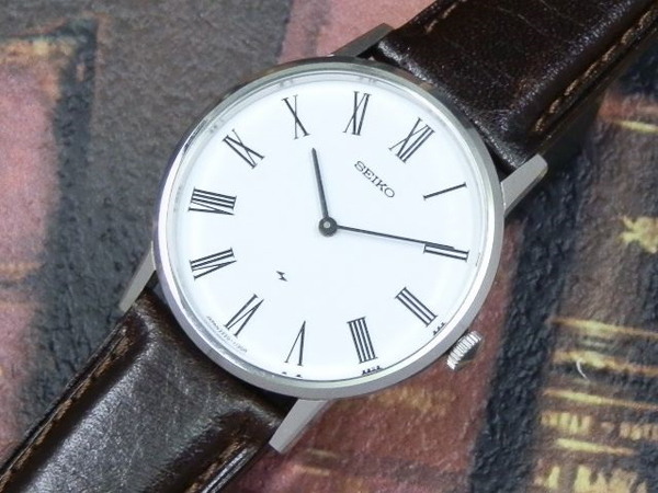 セイコー シャリオ ドレスウォッチ ローマンインデックス ホワイト