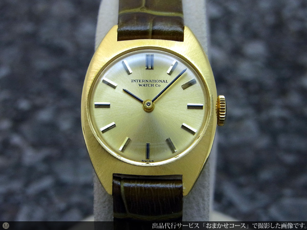 IWC レディース 18金無垢ケース 美品 人気モデル 未使用ベルト装着 手