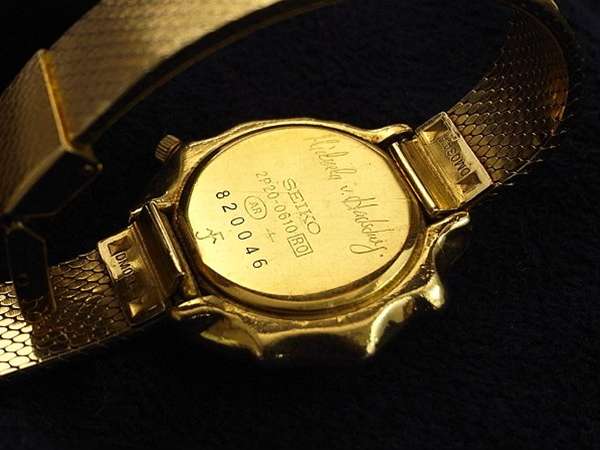 セイコー ハプスブルグ家 王女の時計 薔薇モチーフ レディース | アン