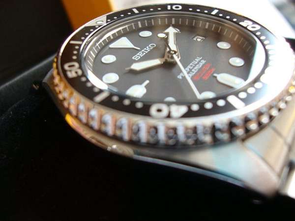 セイコー ダイバー200m パーペチュアルカレンダー SBCM023 新品