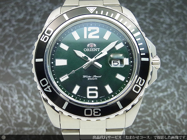 オリエント ORIENT 200mダイバー 綺麗なグリーンダイヤル カレンダー