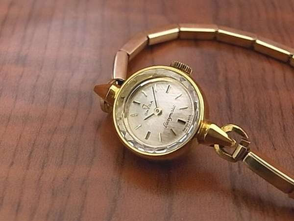 オメガ OMEGA レディマチック 希少なギョーシェ彫り文字盤 美品 | アン