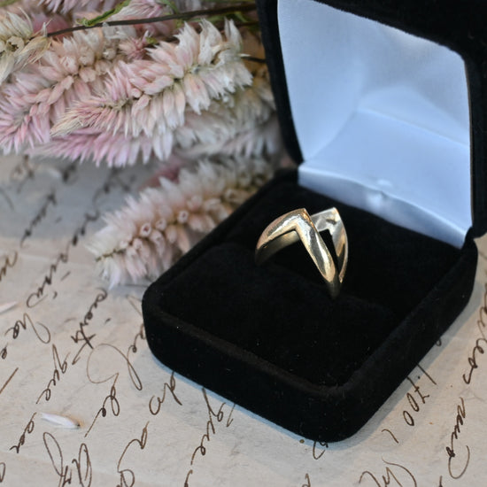 DSC_2690_550x550.jpg?v=1646463615