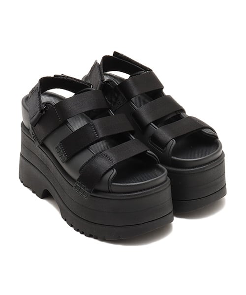 UGG スライドサンダル | atmos（アトモス） 公式オンラインストア