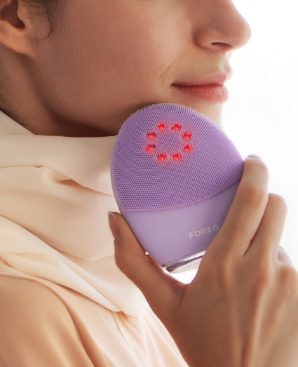 All FOREO LUNA™ Facial Cleansing Devices & Cleansers