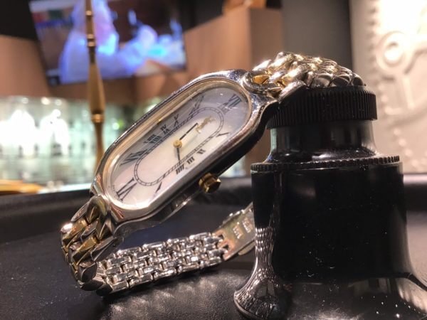 イブ・サンローラン（Yves Saint Laurent）時計の修理・電池交換ガイド