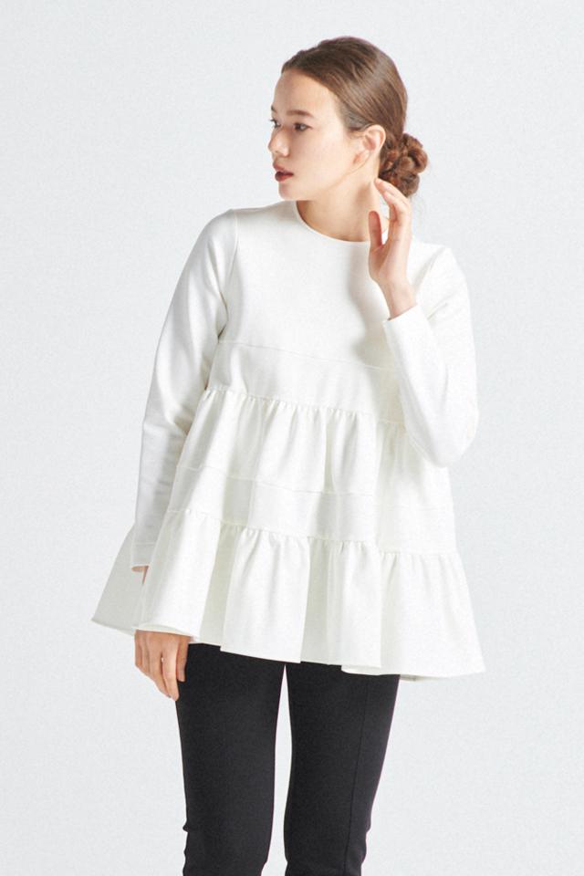 yori(ヨリ)の「ぬくぬくヘムフリルブラウス【2022AW】12月中旬発売予定